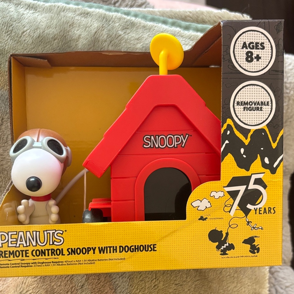 Peanuts Snoopy Remote Control Toy with Red Doghouse and Yellow Antenna